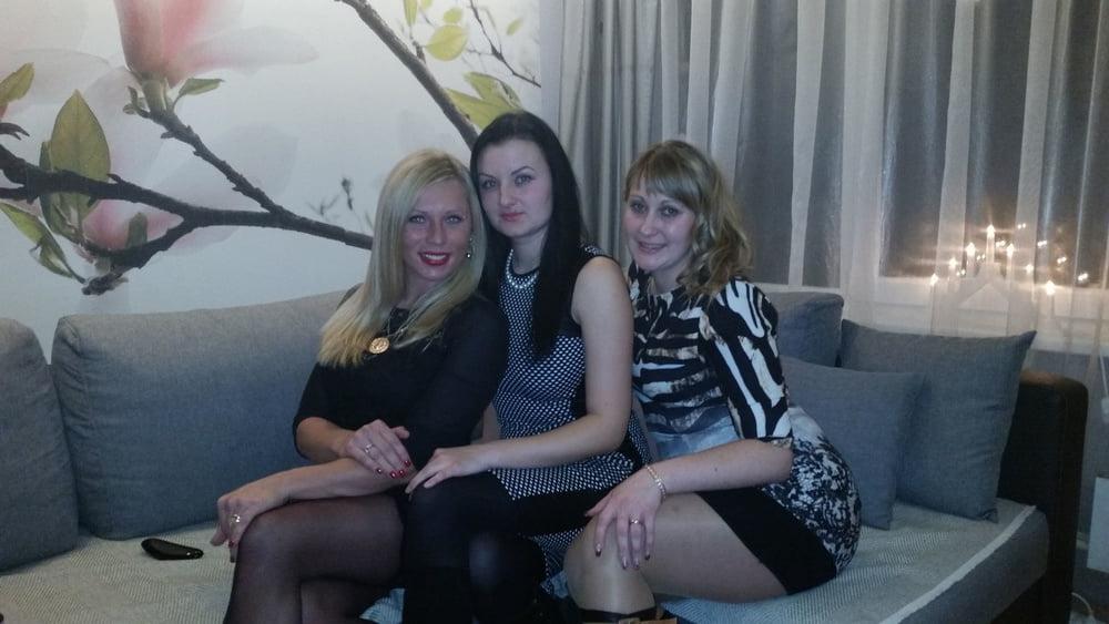 25P sexy females in tights pantyhose nylons 28