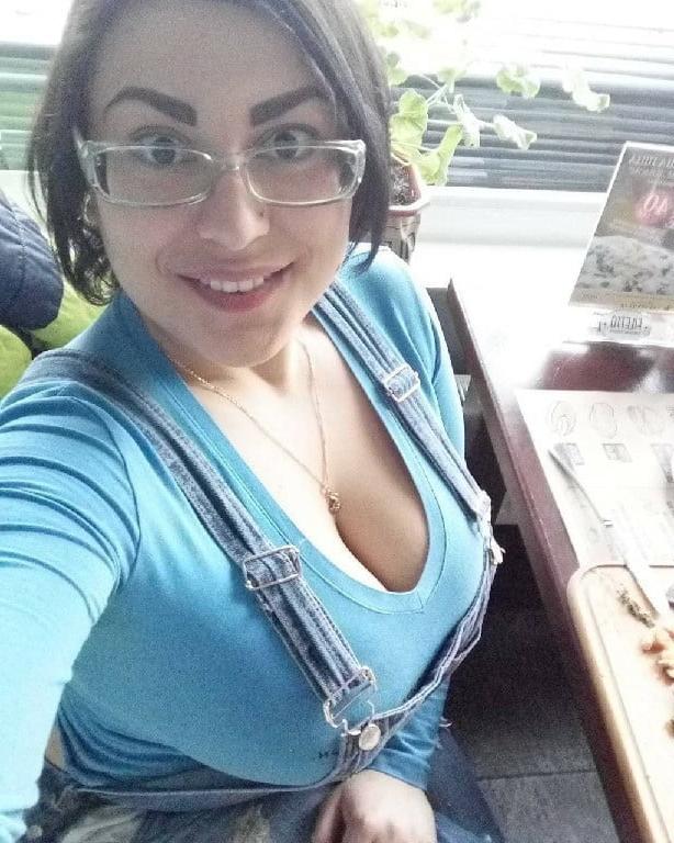 25P Non-Nude Busty Babes 22
