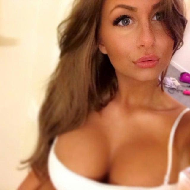 25P Non-Nude Busty Babes 65