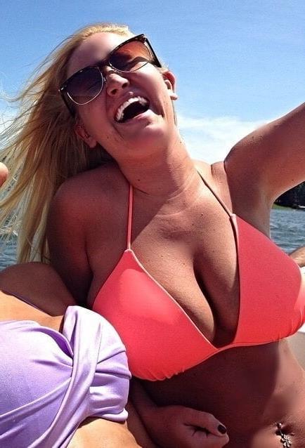 25P Non-Nude Busty Babes 26