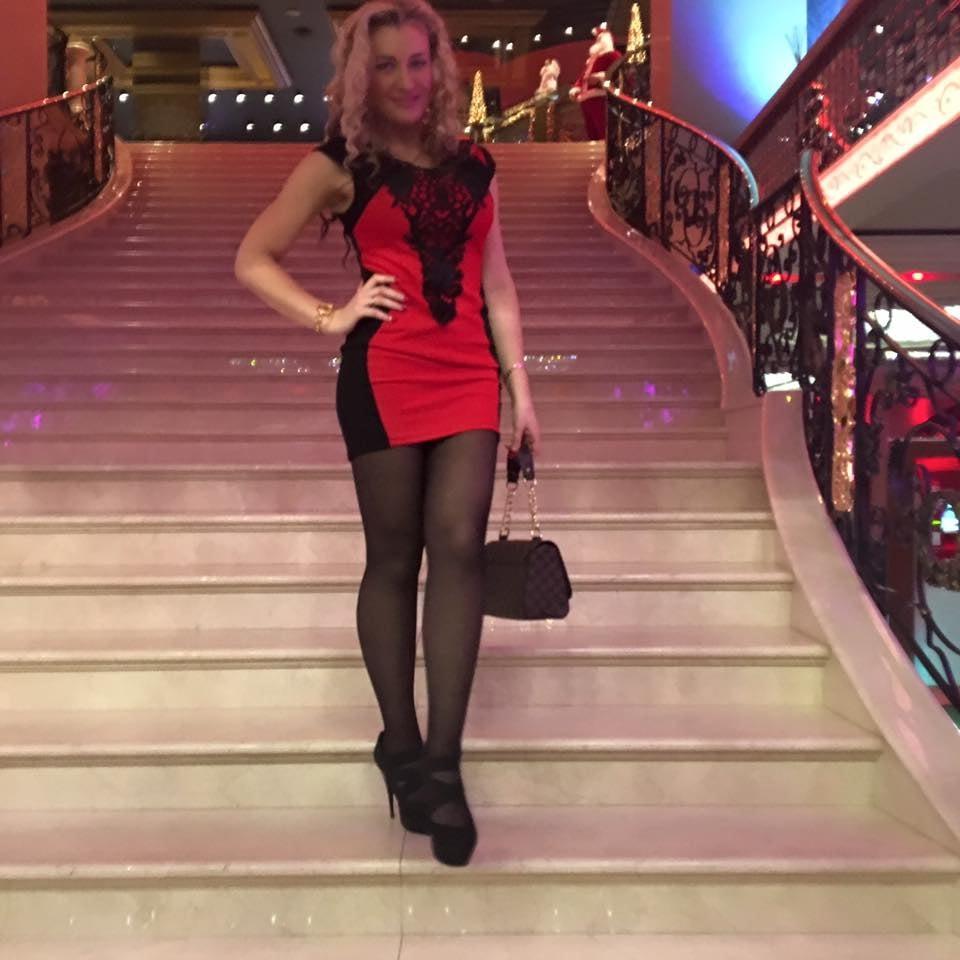 25P sexy females in tights pantyhose nylons 26