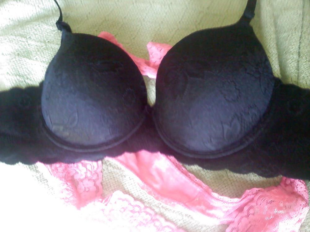 25P Got her dirty panties