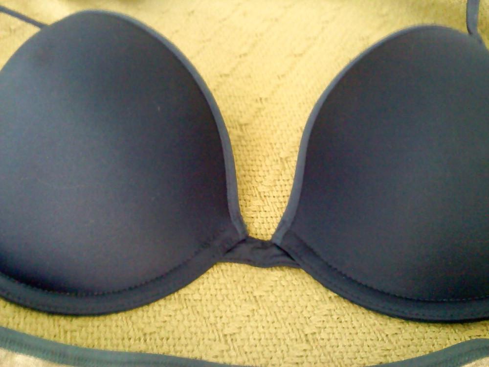 25P Got her dirty panties