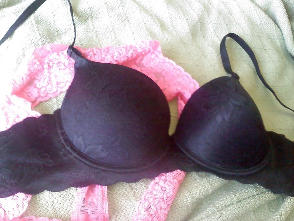 25P Got her dirty panties