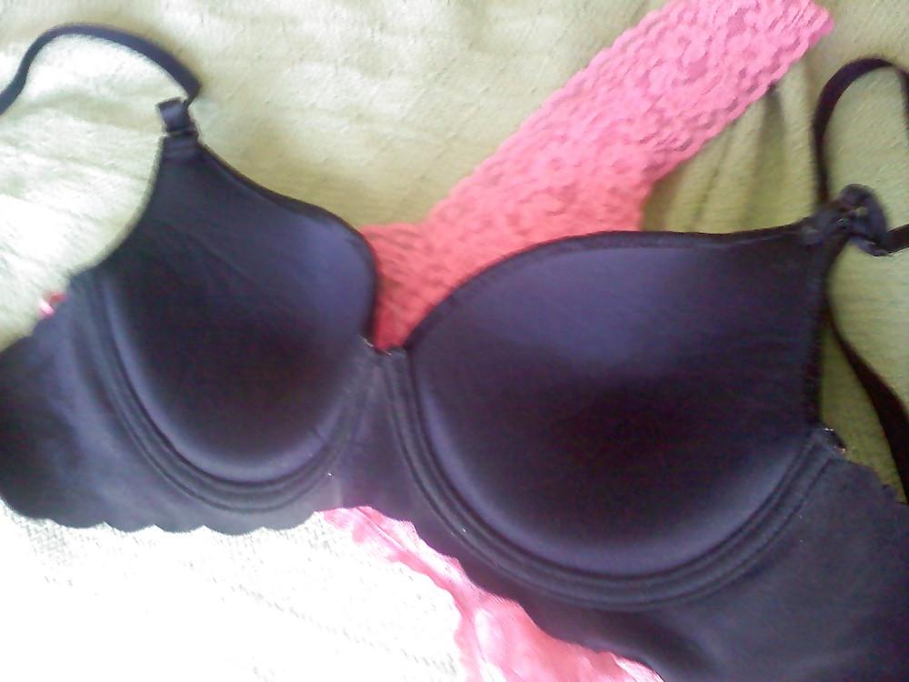 25P Got her dirty panties