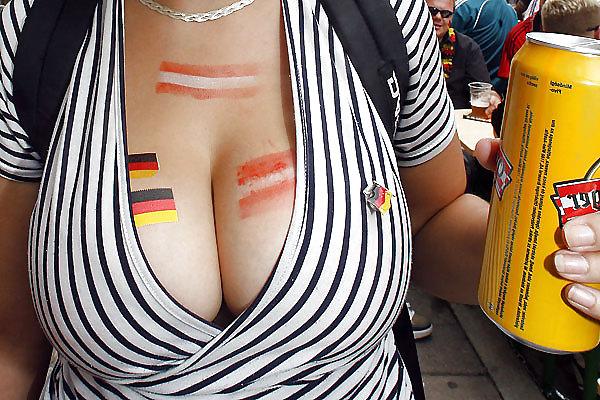 8P Girls - football fans 