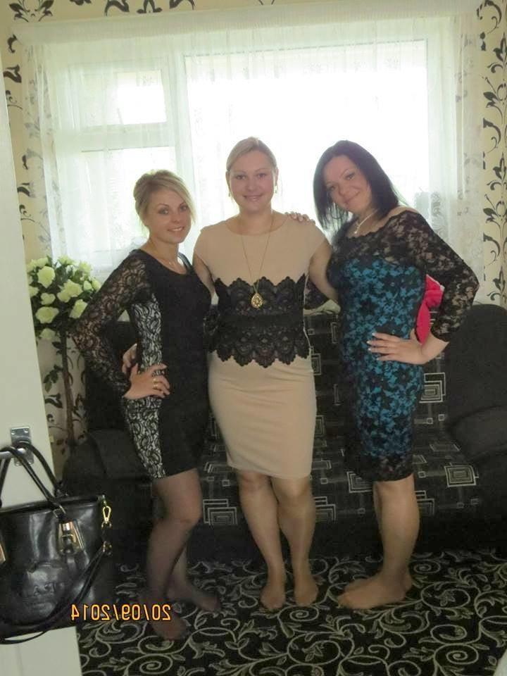 25P sexy females in tights pantyhose nylons 24
