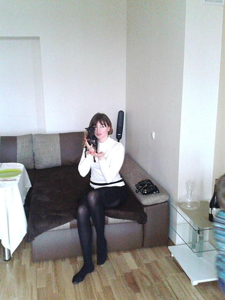 25P sexy females in tights pantyhose nylons 24