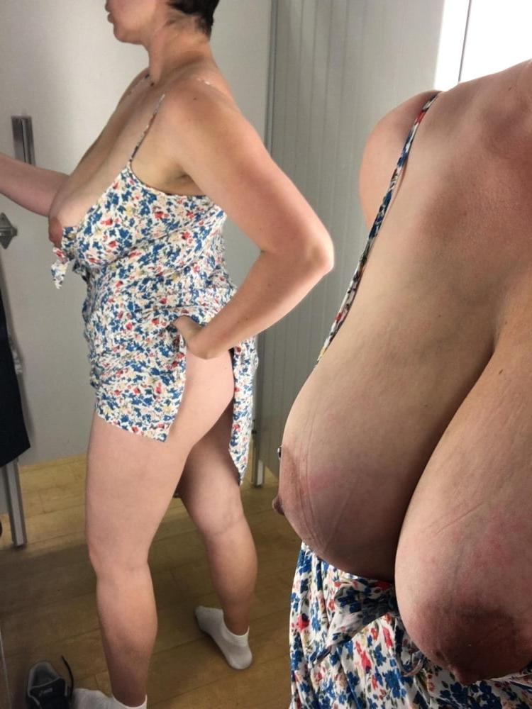 25P busty hangers 500