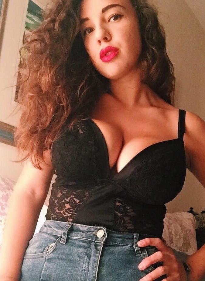 25P Non-Nude Busty Babes 21