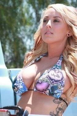 25P Non-Nude Busty Babes 9