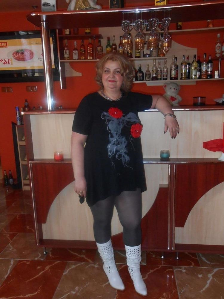 25P mature pantyhose 2