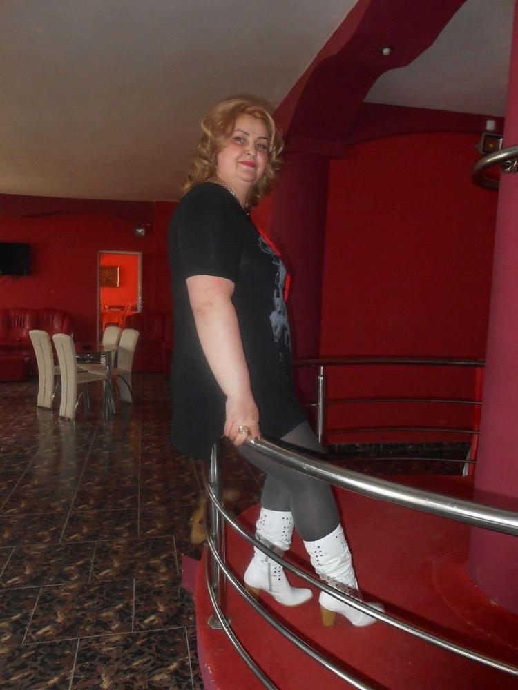 25P mature pantyhose 2