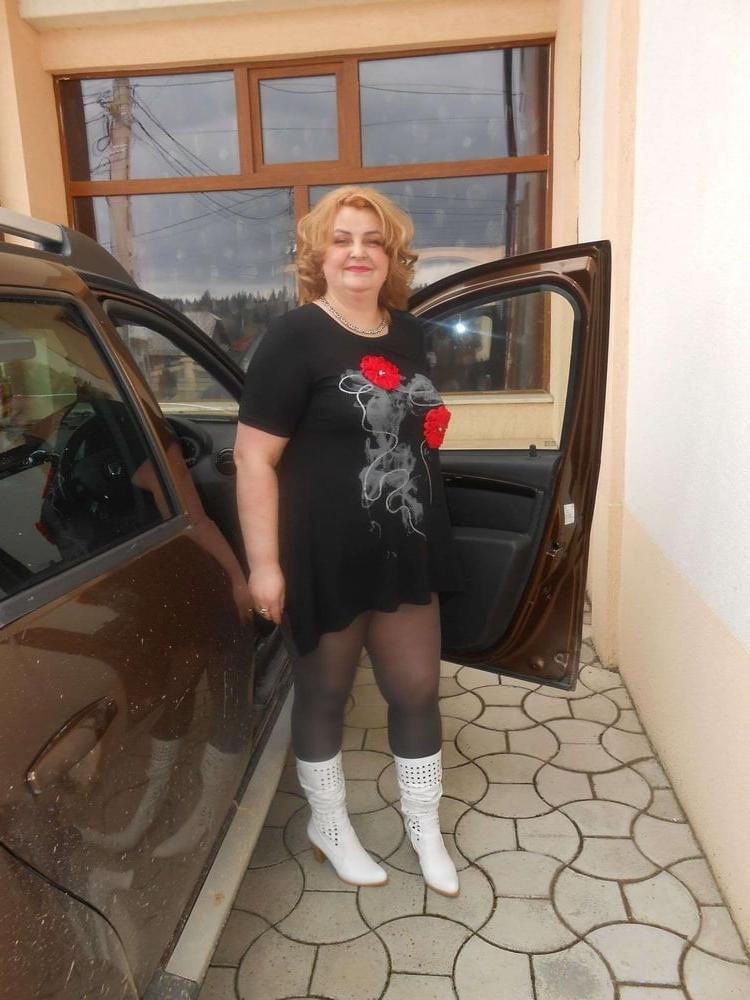 25P mature pantyhose 2