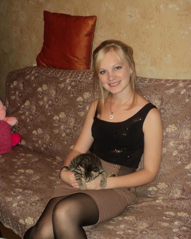 25P sexy females in tights pantyhose nylons 22