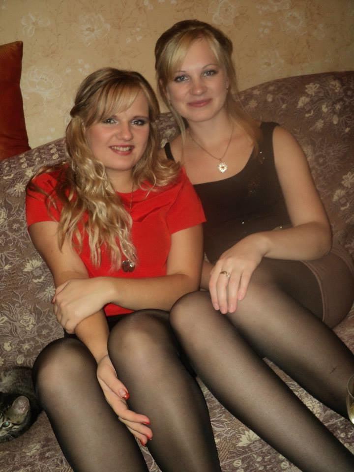 25P sexy females in tights pantyhose nylons 22