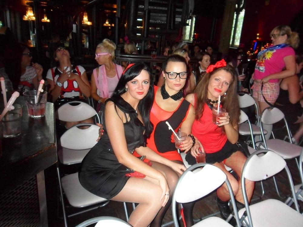 25P sexy females in tights pantyhose nylons 22