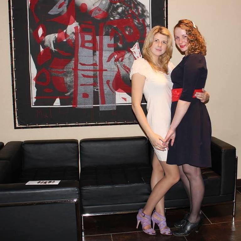 25P sexy females in tights pantyhose nylons 22