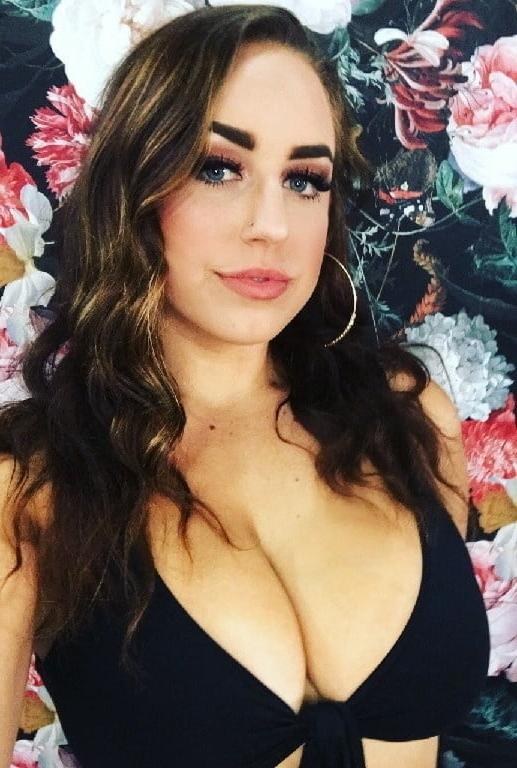 25P Non-Nude Busty Babes 16