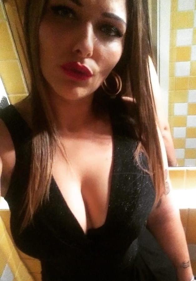 25P Non-Nude Busty Babes 20