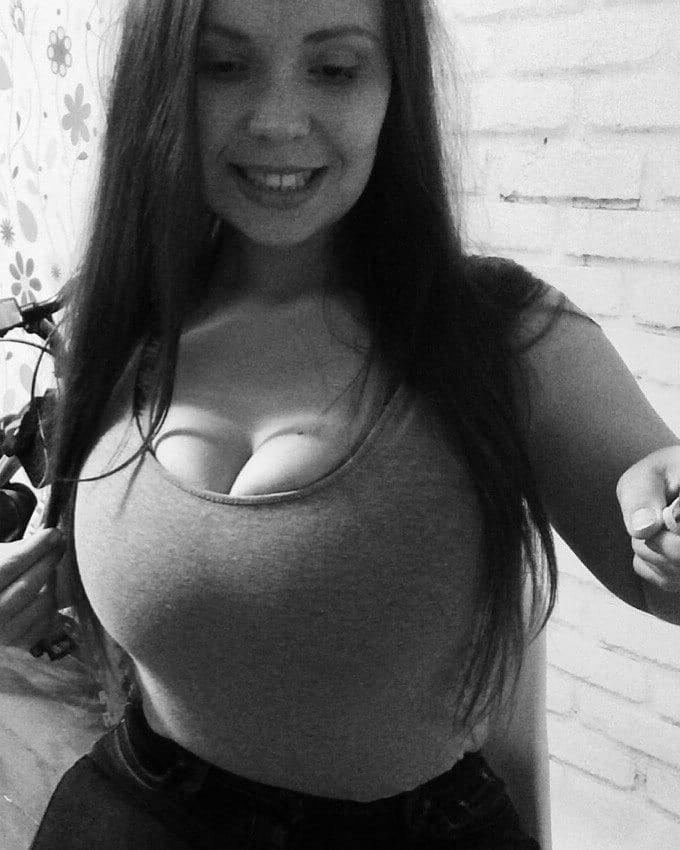 25P Non-Nude Busty Babes 15