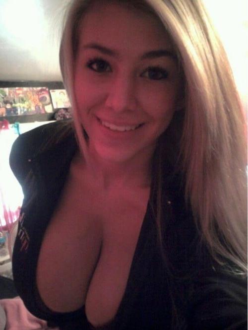 25P Non-Nude Busty Babes 3