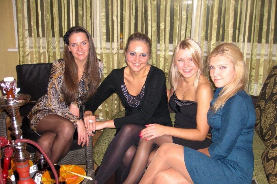 25P sexy females in tights pantyhose nylons 25
