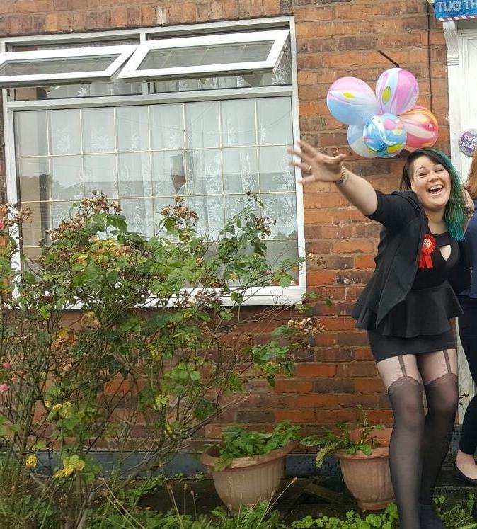 25P sexy females in tights pantyhose nylons 25