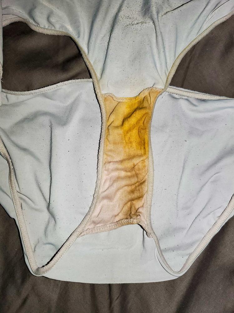 25P Dirty panties 3