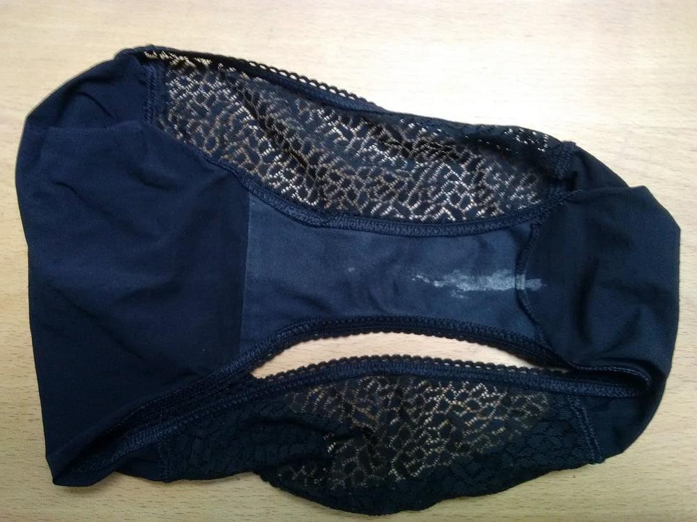 25P Dirty panties 3
