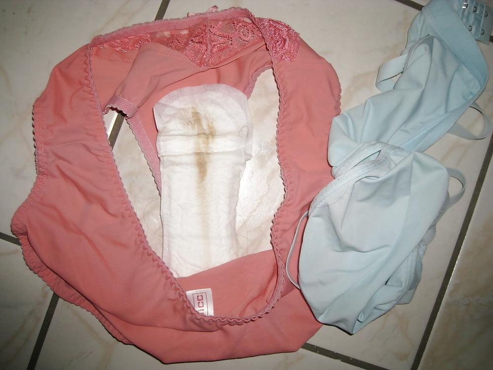 25P Dirty panties 3