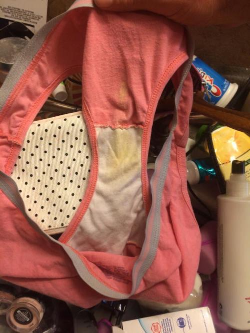 25P Dirty panties 3