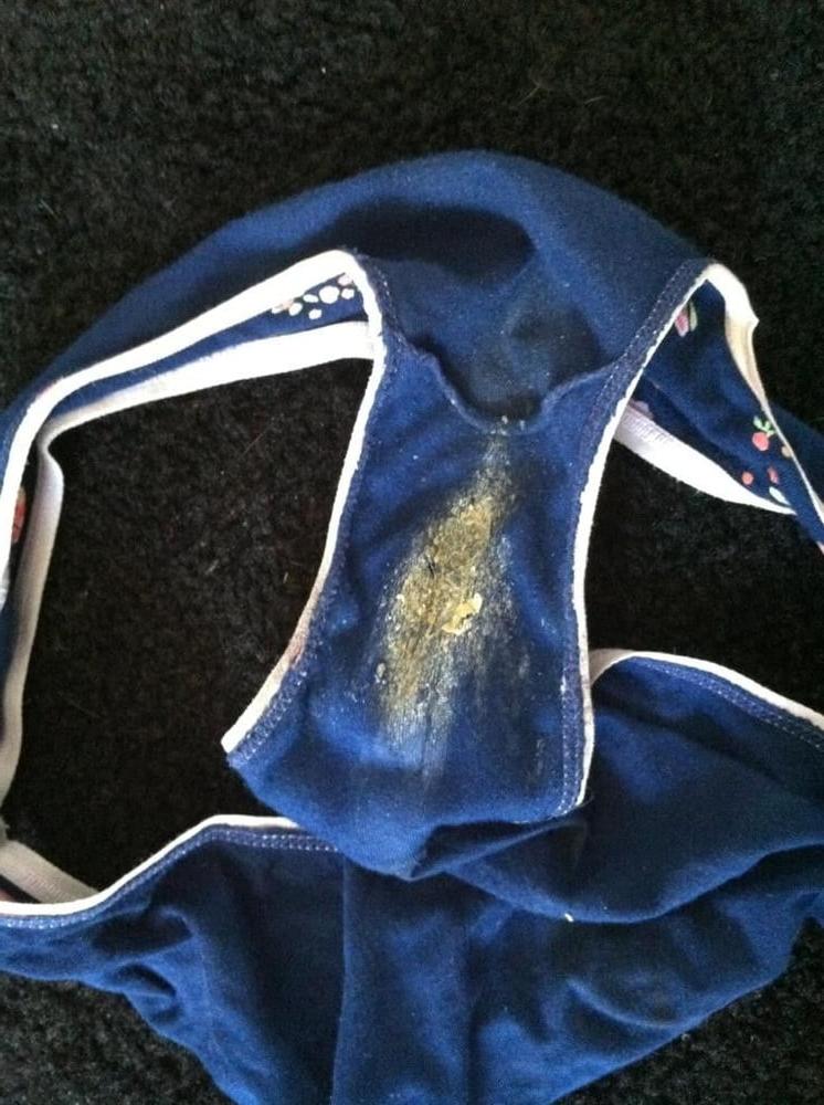 25P Dirty panties 3