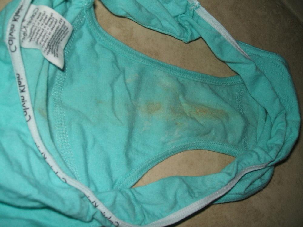 25P Dirty panties 3