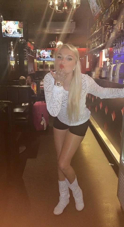 25P sexy females in tights pantyhose nylons 20