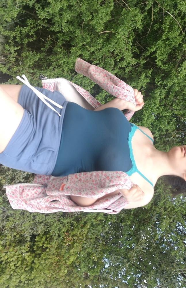 20P LAURA 32 Y FRENCH WHORE FROM AMIENS