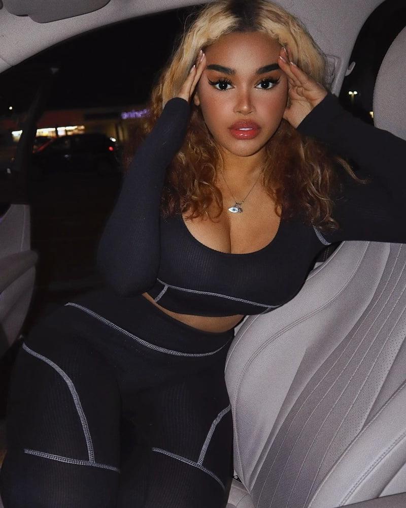 25P Giselle Lynette - The Perfect Body (Vol.2)