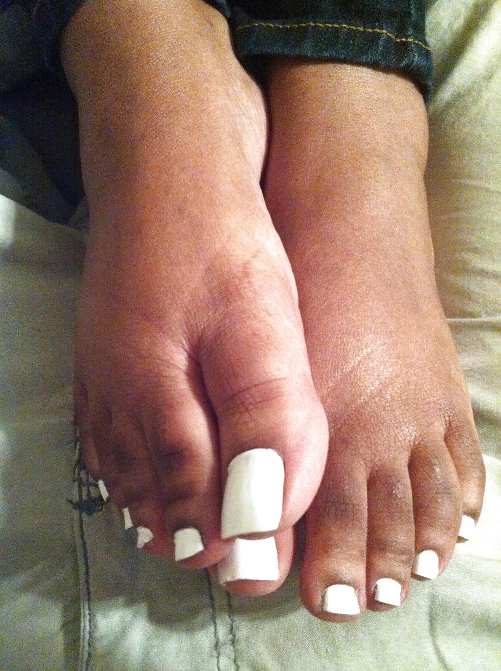 22P White Toes Footjob