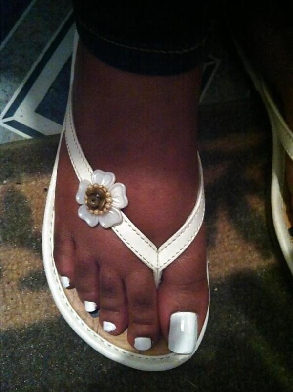 22P White Toes Footjob