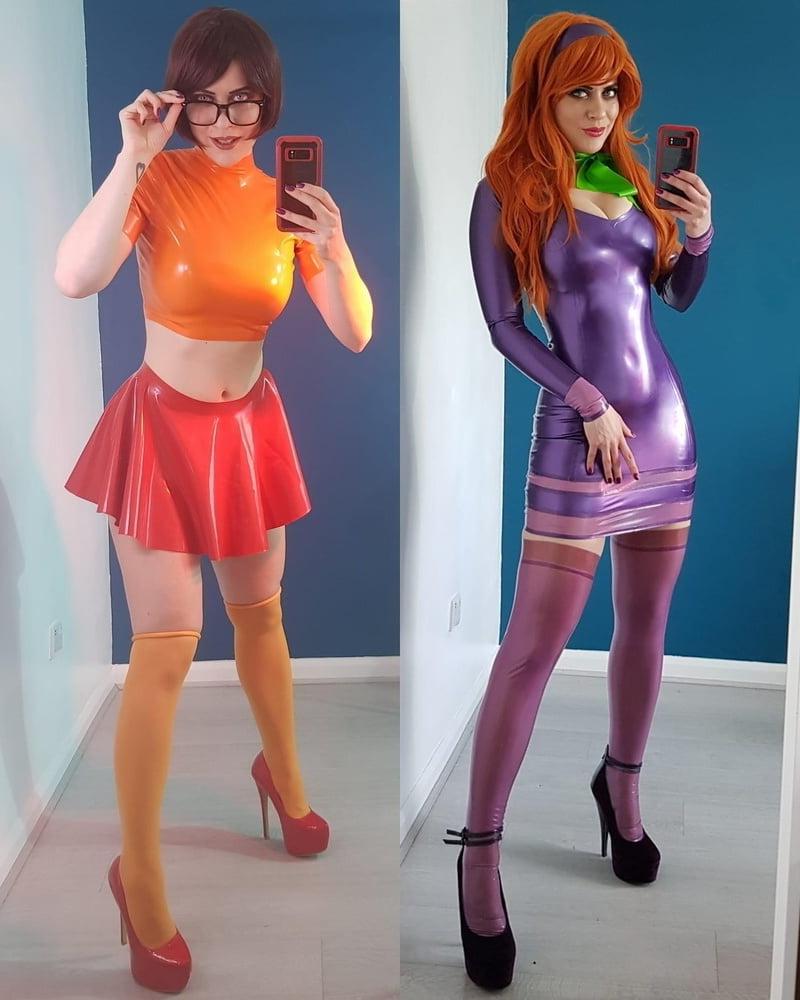 15P COSPLAY