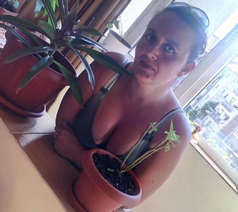 25P ROU ROMANIAN MILFS 56 ROMANIAN MOM WITH DIRTY FUCK FACE