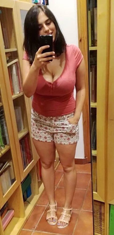 25P Non-Nude Busty Babes 18