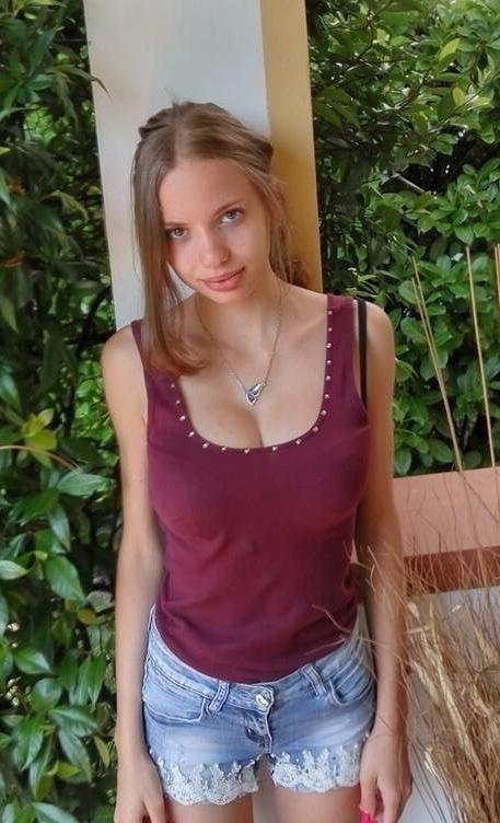 25P Non-Nude Busty Babes 18