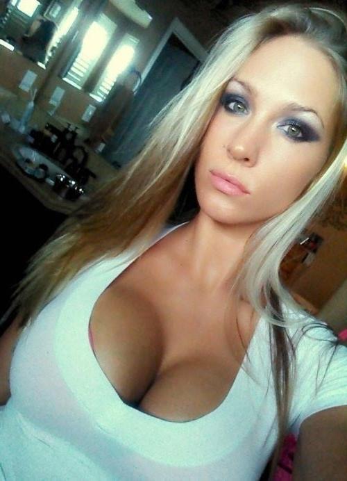 25P Non-Nude Busty Babes 8