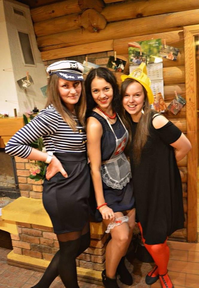 25P sexy females in tights pantyhose nylons 19