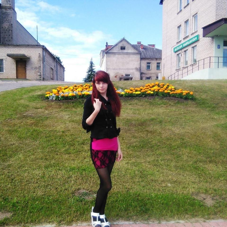 25P sexy females in tights pantyhose nylons 19