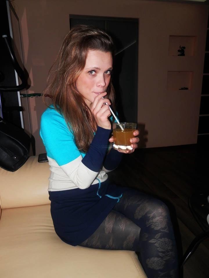 25P sexy females in tights pantyhose nylons 19