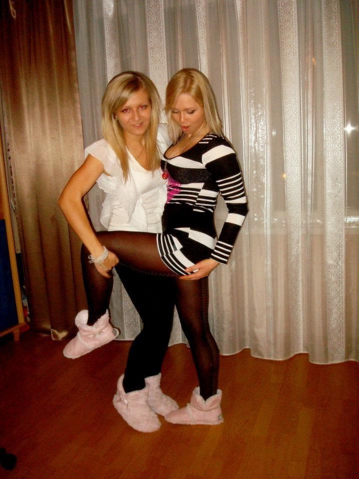 25P sexy females in tights pantyhose nylons 19