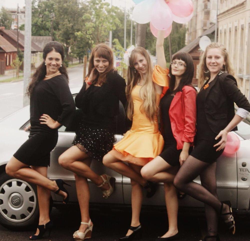 25P sexy females in tights pantyhose nylons 19