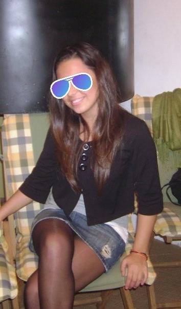 25P Voyeur Amateur and Pantyhose 5